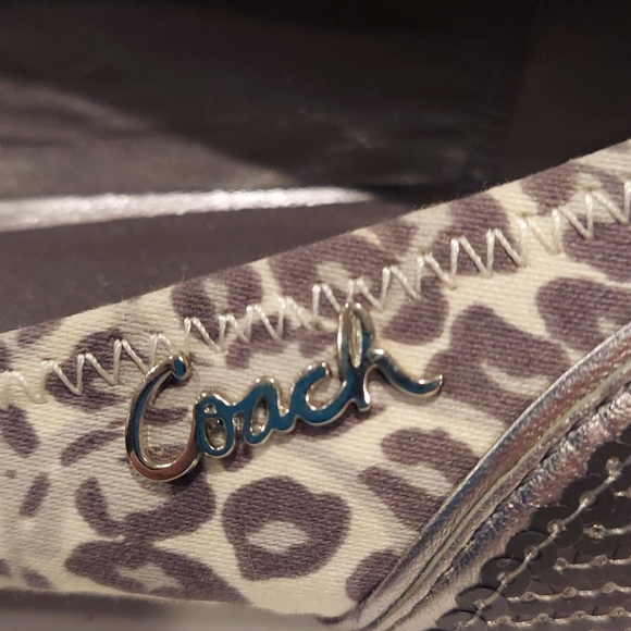 Coach flats az(8-1/2-B) gray pretty 💝 - Picture 13 of 16